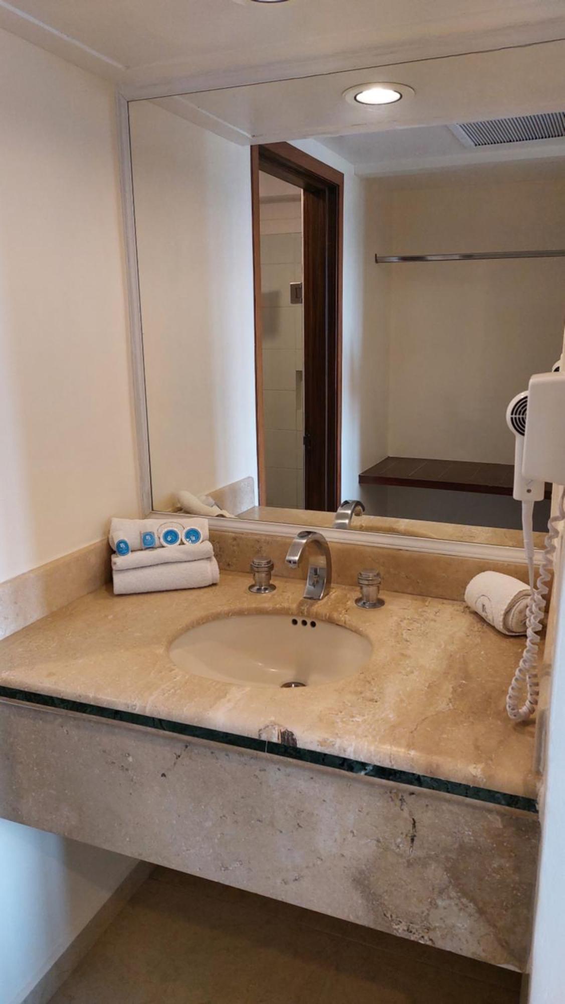 Hotel Real Del Sol - Zona Expo Industrial กัวดาลาฮารา ภายนอก รูปภาพ