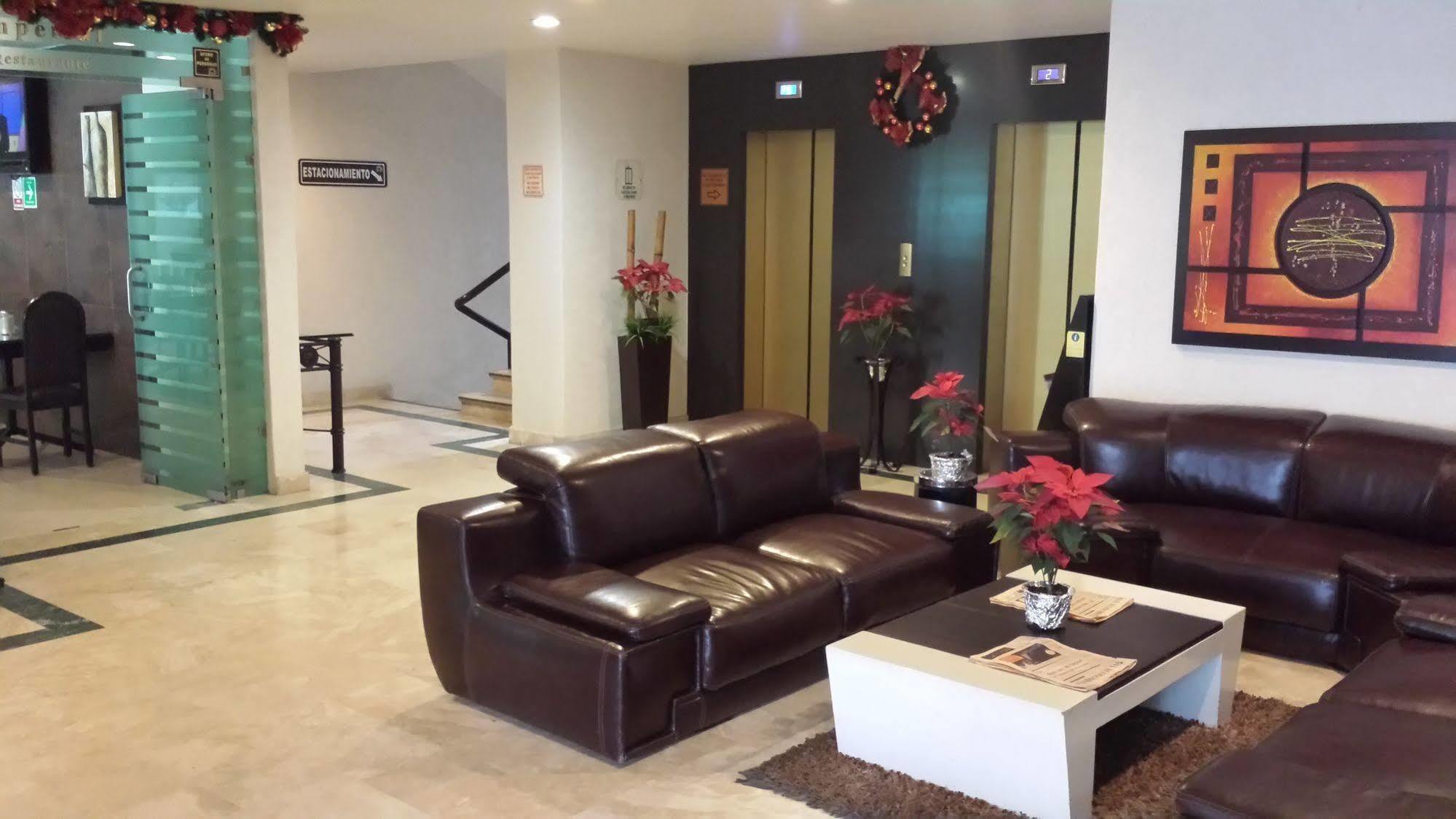Hotel Real Del Sol - Zona Expo Industrial กัวดาลาฮารา ภายนอก รูปภาพ