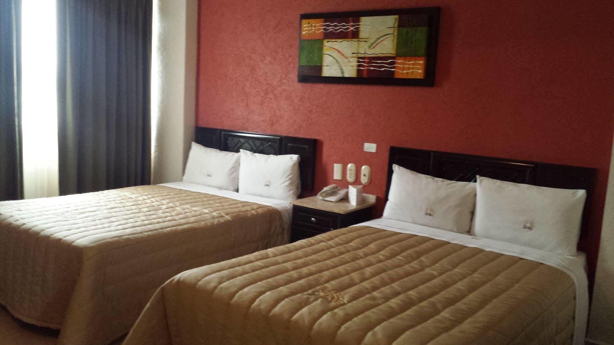 Hotel Real Del Sol - Zona Expo Industrial กัวดาลาฮารา ภายนอก รูปภาพ